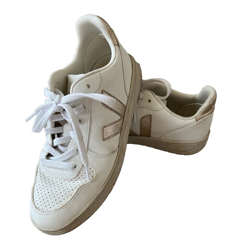 VEJA V-12 White Gold Leather Low Top Lace Up Sneakers XD0202799B Mens 7.5 / W 9
